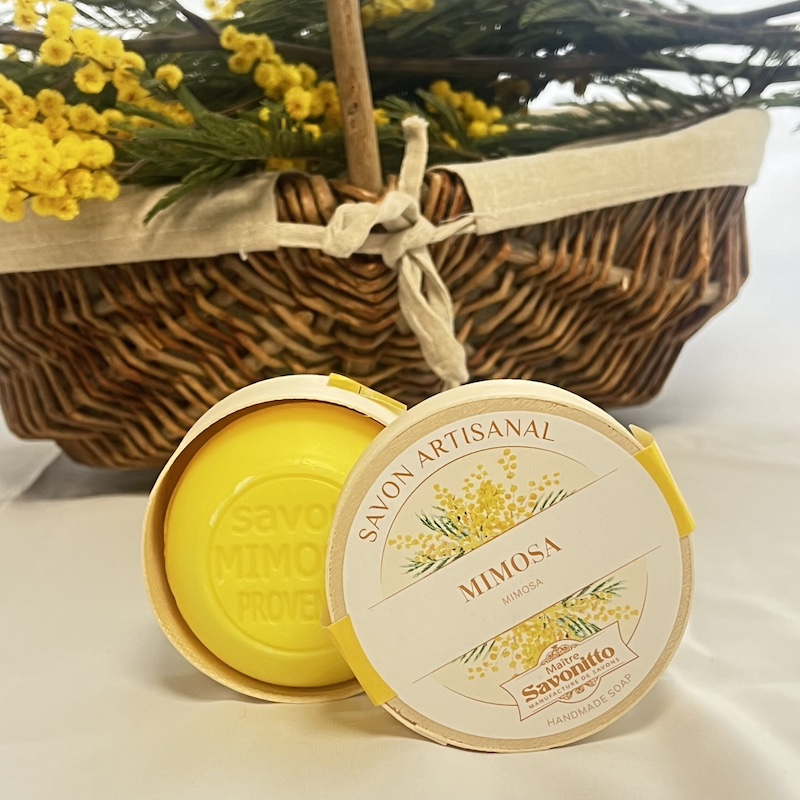 Mimosenseife in Spanschachtel mit Mimosenzwegen